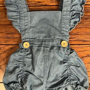 Girls Romper Size 70 (6 Mo)